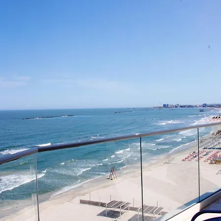 Riviera مامايا