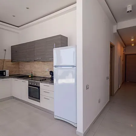 Riviera * 마마이아